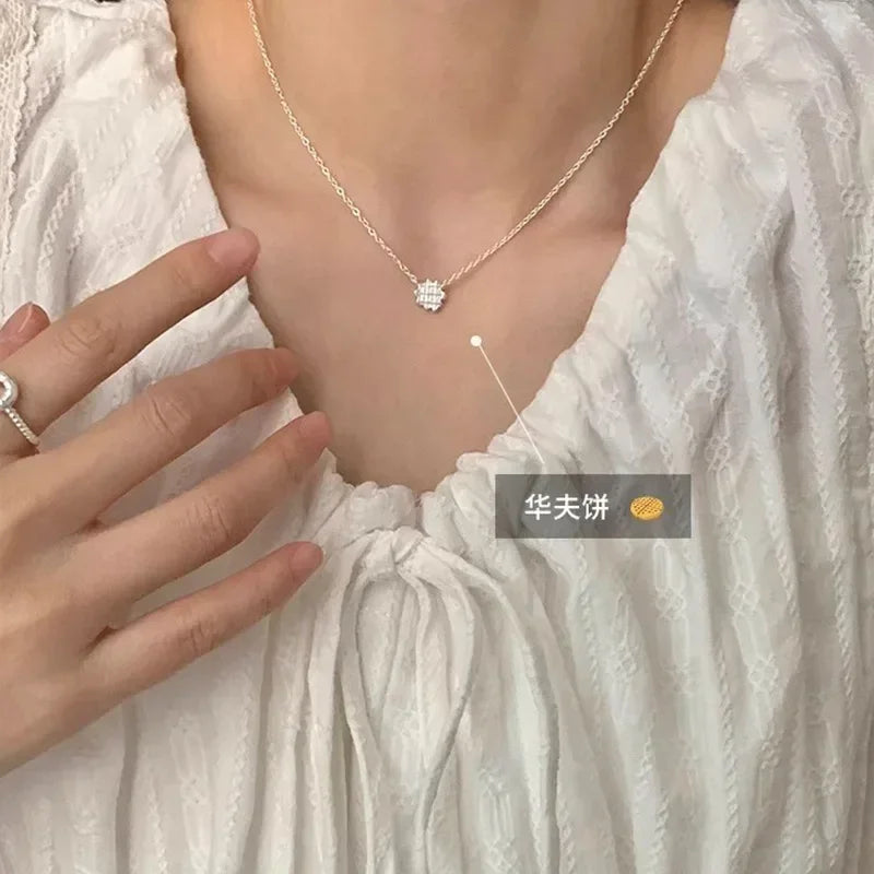 LUMISSORA Étoile Dainty Pearl Solitaire Pendant (Solid 925 Sterling Silver)