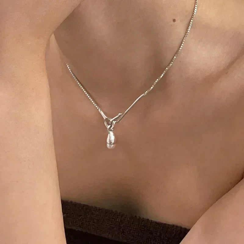 LUMISSORA Étoile Dainty Pearl Solitaire Pendant (Solid 925 Sterling Silver)