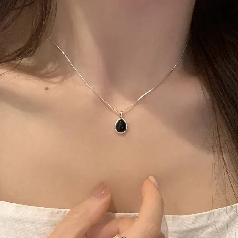 LUMISSORA Étoile Dainty Pearl Solitaire Pendant (Solid 925 Sterling Silver)