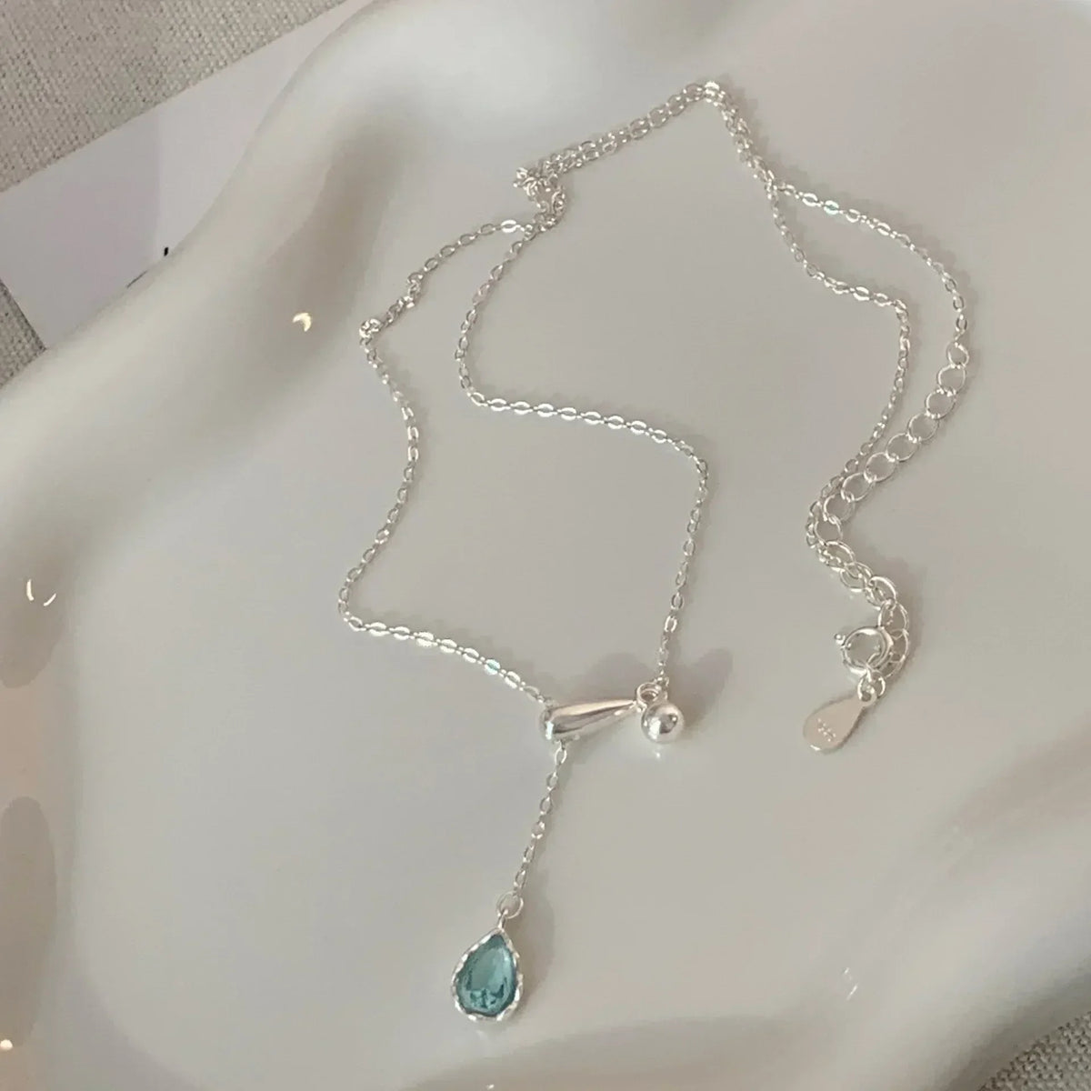 LUMISSORA Étoile Dainty Pearl Solitaire Pendant (Solid 925 Sterling Silver)