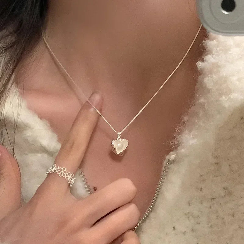 LUMISSORA Étoile Dainty Pearl Solitaire Pendant (Solid 925 Sterling Silver)