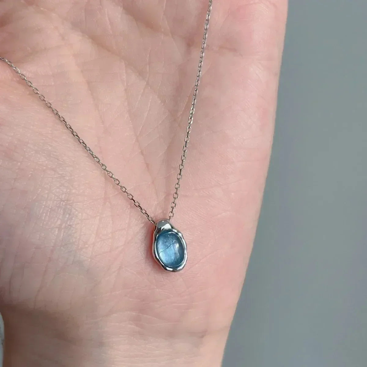 LUMISSORA Étoile Dainty Pearl Solitaire Pendant (Solid 925 Sterling Silver)