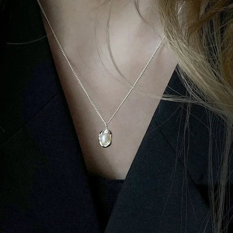LUMISSORA Étoile Dainty Pearl Solitaire Pendant (Solid 925 Sterling Silver)